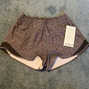 Hotttt hot HR short 2.5” *lined
